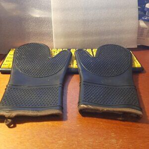 Gorilla Grip Free Soft Silicone Pot Holders Heat Resist Waterproof Cooking Glove